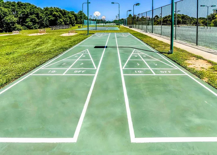 Gulf-front With Access Pools Hot Tub & Sports Courts