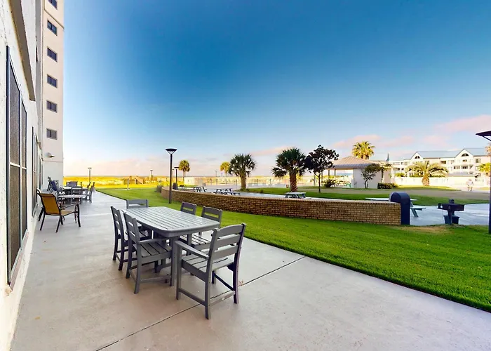 Gulf-front With Access Pools Hot Tub & Sports Courts Holiday home Gulf Shores