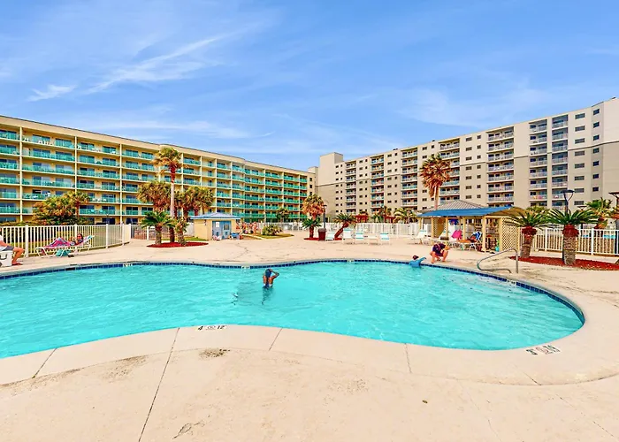 Gulf-front With Access Pools Hot Tub & Sports Courts Holiday home *