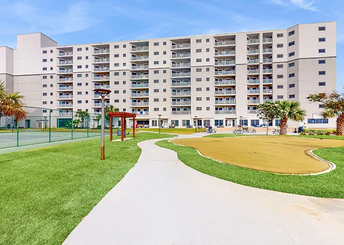 Gulf-front With Access Pools Hot Tub & Sports Courts *